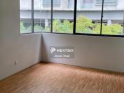 3 Storey Shop lot Facing Main Road Rm 1.35m
