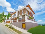 3 Storey Smart Home with Panoramic City & Sea Views –...