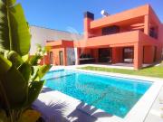 3 Suítes. Possibilidade de arrendamento. 3 Suítes. Possibilidade de arrendamento.