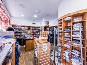 3 vetrine bilocale 66mq