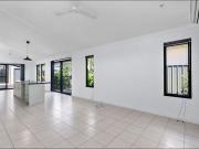 3 x 2 packed full of features including fortnightly pool...