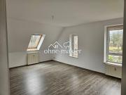 3 Zi. Whg. im DG, frisch renoviert 11 min. mit dem Auto...