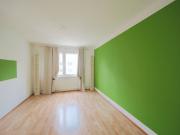 3 Zimmer 85 m² inklusive Loggia mit Hofblick!