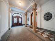 3 Zimmer Altbauwohnung in einem Stadt Palais