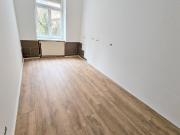 Seltenheit! Typischen Altbauwohnung mit kleinem Garten!...