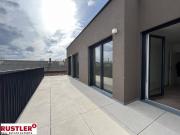 3 Zimmer Dachgeschoßwohnung mit 25 m² Balkon/Terrasse in...