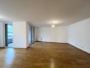 3 Zimmer Dachgeschoßwohnung mit Loggia nahe Rennweg in...