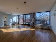 3 Zimmer Dachterrassenwohnung mit Balkon, Doppelgarage...