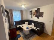 3 Zimmer Erdgeschosswohnung mit Balkon und Parkplatz zu...