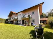 3 Zimmer Erdgeschosswohnung mit großer Süd West Terrasse