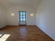 3 Zimmer Gartenwohnung! Residieren im Schloss