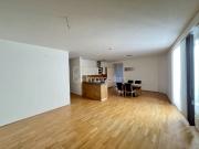 3 Zimmer mit Terrasse, Balkon und Tiefgarage Nähe FH...