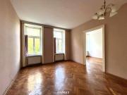 3 Zimmer Wohnung im 1. Stock zum Renovieren. Direkt...