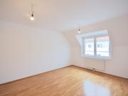 3 Zimmer Wohnung im Dachgeschoß mit Loggia, Terrasse & Klima