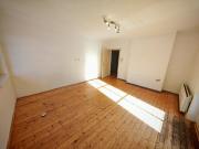 Sanierungsbedürftige 3 Zimmer Wohnung in zentraler Lage...