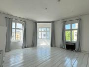 3 Zimmer Wohnung mit Balkon im Herzen von Berlin !...