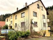 3 Zimmer Wohnung mit Balkon und Außenstellplatz