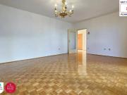 3 Zimmer Wohnung mit großer Loggia in ruhiger, zentraler...