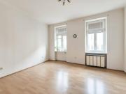 3 Zimmer Wohnung mit Loggia – Viel Potenzial in Toplage...