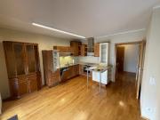 3 Zimmer Wohnung mit möblierter Küche, Terrasse und...