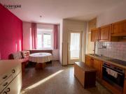 3 Zimmer Wohnung zentrale Lage sanierungsbedürftig