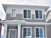 3bed 2.5 bath HOUSE in Chestermere