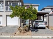 3bedroom/2bathroom available now in Plettenbergbay 2...
