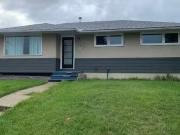 3BEDS 1BTH 4627 3rd St SE, Calgary, AB T2E 3L4