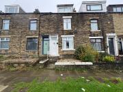 3beds Mid Terrace For Rent