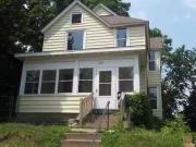 3BR/1.0BA 3 Bedroom, 1 Bath Unit