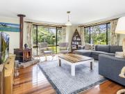 3+br Brick house with amazing views, huge rumpus room,...