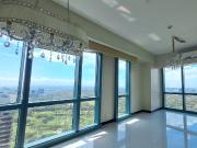 3BR Condo Corner unit for Sale in 8 Forbestown Road BGC,...