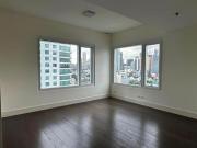 3BR Condo Unit for Rent in Edades Suites, Rockwell,...