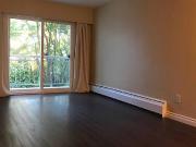 3rd Floor Condo W Balcony