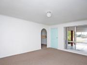 3x1 Home in Fantastic Location!