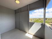 3X1 IN SECURE COMPLEX!