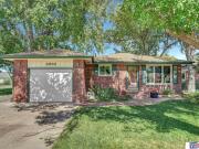 4000 Jersey Cir, Lincoln, NE 68504