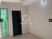 400 Ft² Flat for Sale