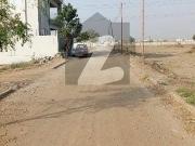 400 Square Yard Next To Corner Plot Leased + Map Pass +...