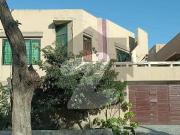 400 Yard 2 Unit Bungalow Phase 6 Near Muslim Chance Deal...