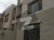 400 Yeard Banglow Townhouse Like Brand New Condition...