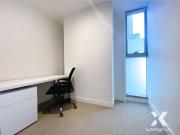 Furnished 1 Bedroom Apartment on Latrobe St!