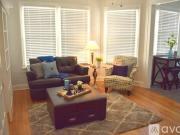 407 South Melville Avenue, Unit 04 407 South Melville... 407 South Melville Avenue, Unit 04 407 South Melville...