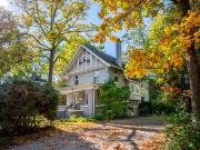 408 Lakeshore Road W