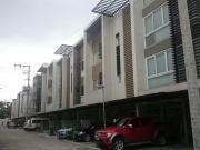 40.7M, 68 Roces Townhouse For Sale in Roces Avenue,...