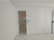 40 Área Útil Casa Alugar, 1 Dormitórios localizado em...