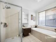 40 Breasley Parkway, Point Cook VIC, Belconnen