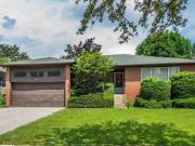 40 Cedarcroft Blvd Toronto ON M2R 2Z5