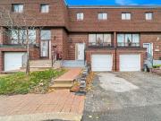 40 Stately Way, Thornhill | Terminated, N12523 | Condos. Ca