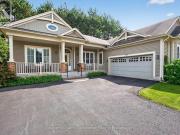40 Windsong Crescent, Bracebridge Macaulay, ON, P1L 0A3...